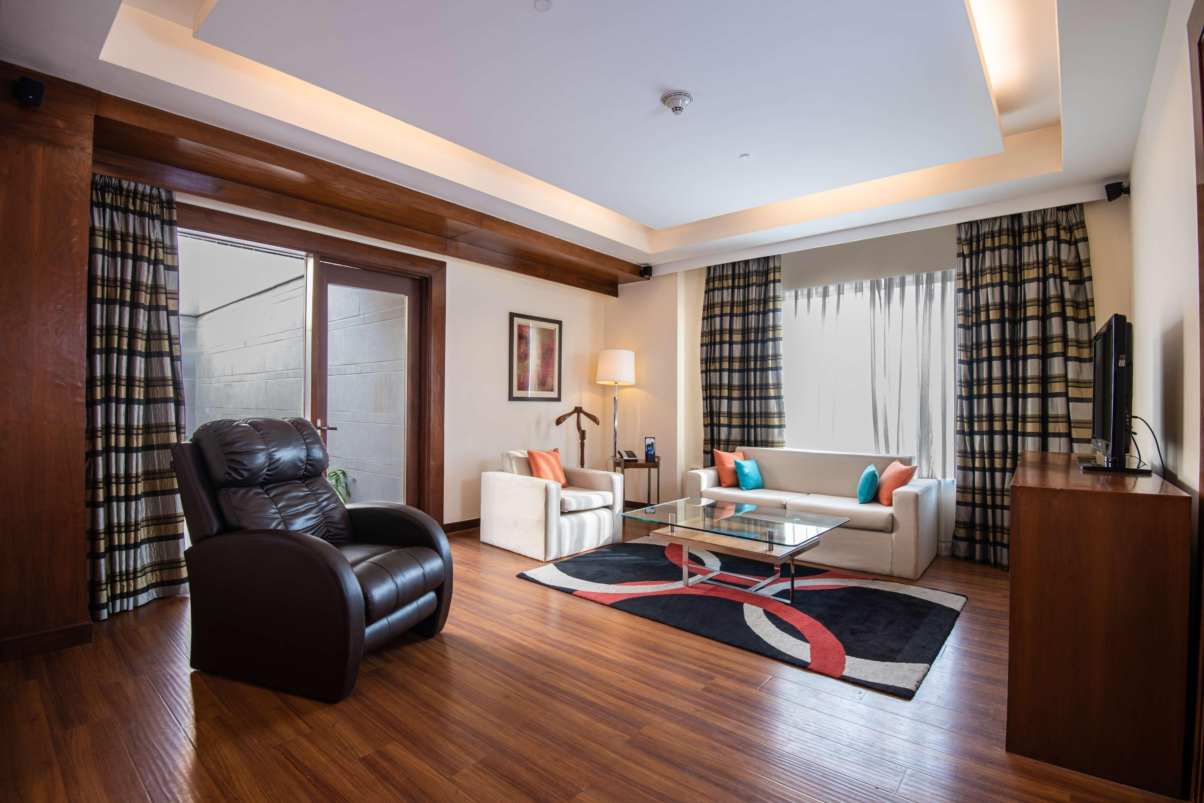 Doubletree By Hilton Gurgaon New Delhi Ncr Hotel Bagian luar foto