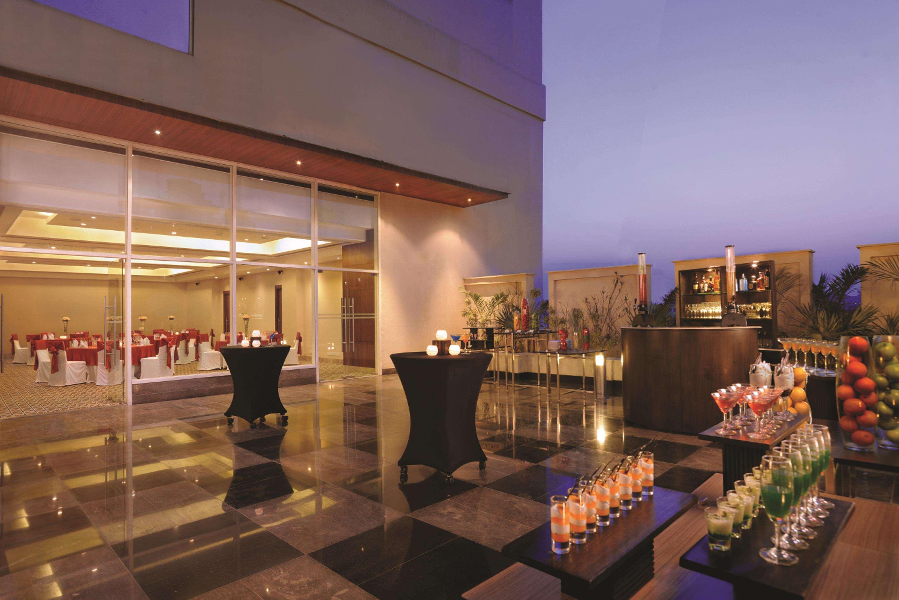 Doubletree By Hilton Gurgaon New Delhi Ncr Hotel Bagian luar foto