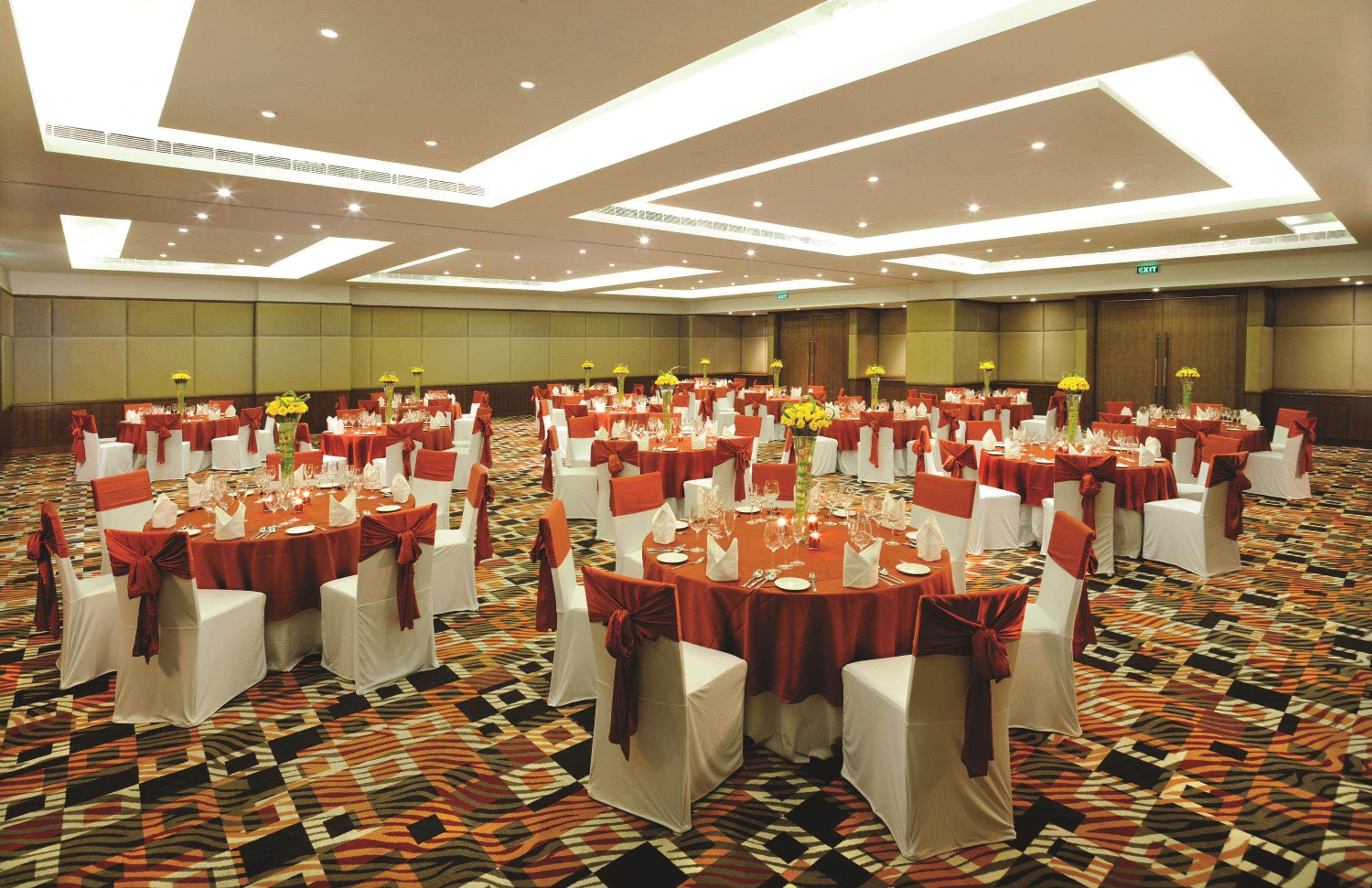 Doubletree By Hilton Gurgaon New Delhi Ncr Hotel Restoran foto