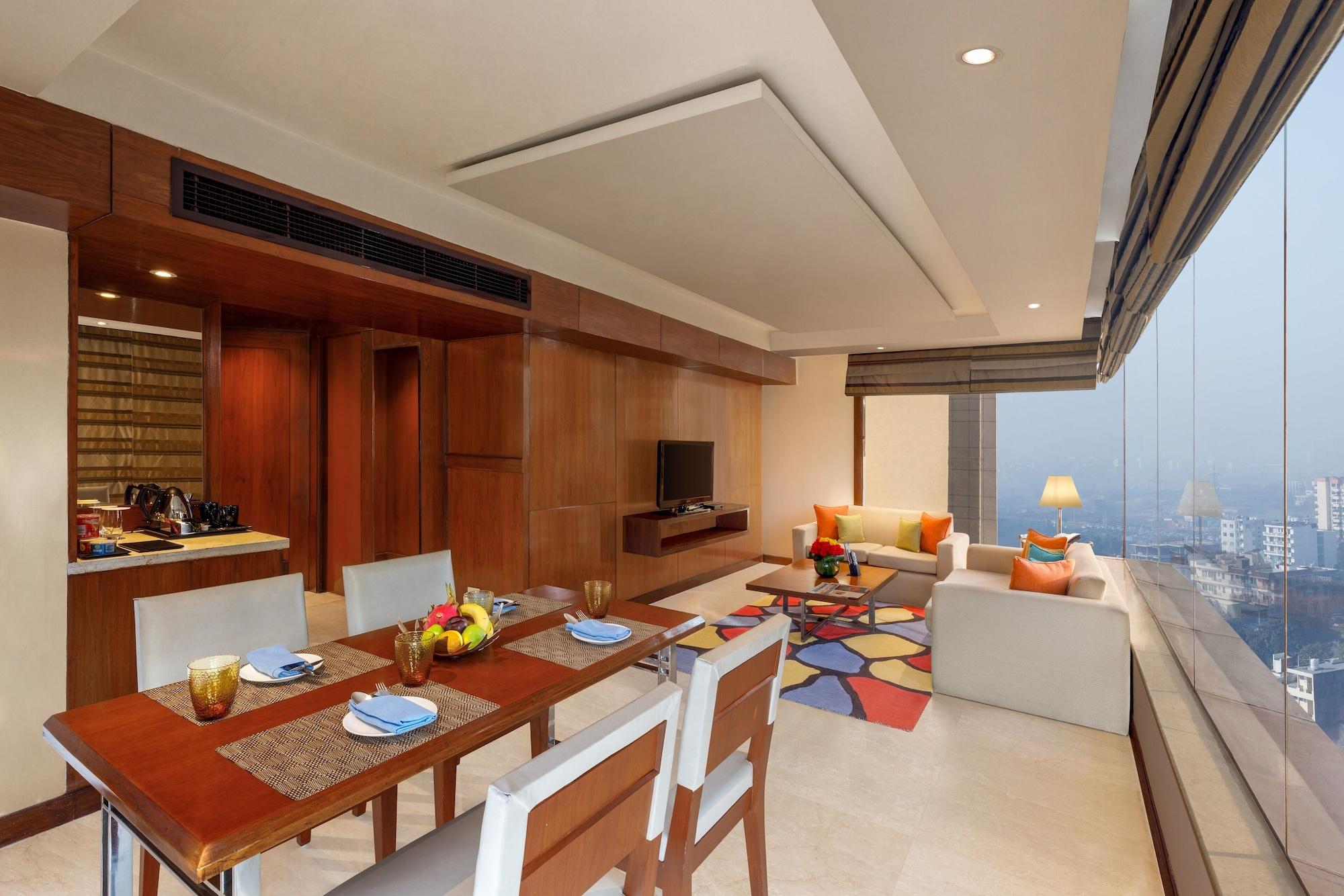Doubletree By Hilton Gurgaon New Delhi Ncr Hotel Bagian luar foto