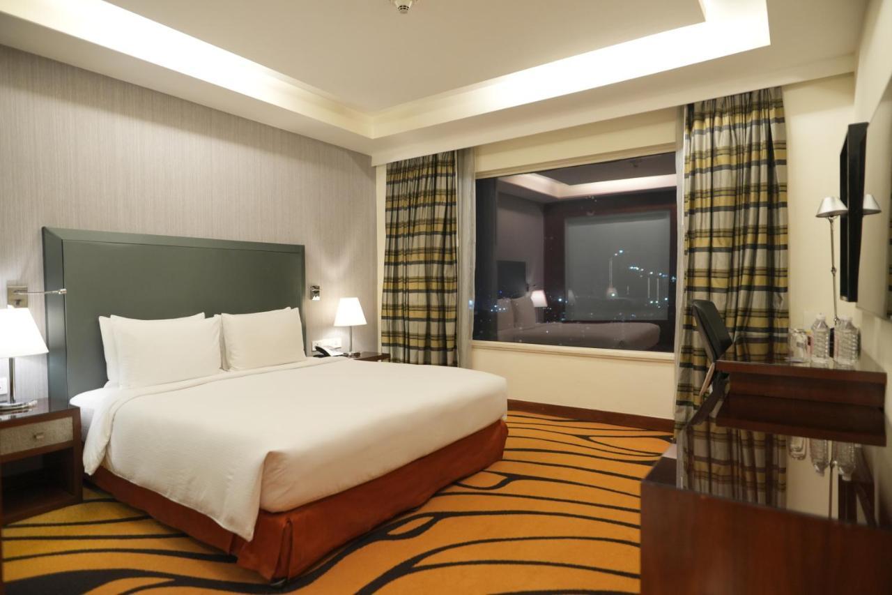 Doubletree By Hilton Gurgaon New Delhi Ncr Hotel Bagian luar foto