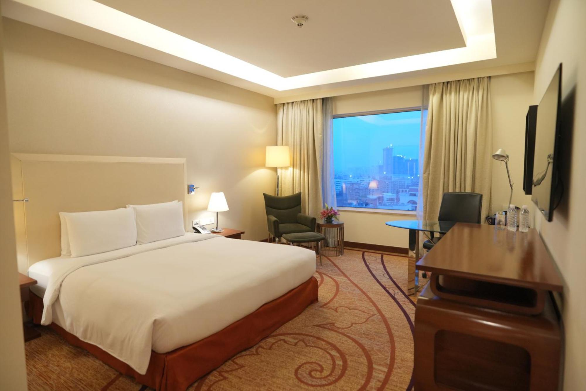Doubletree By Hilton Gurgaon New Delhi Ncr Hotel Bagian luar foto