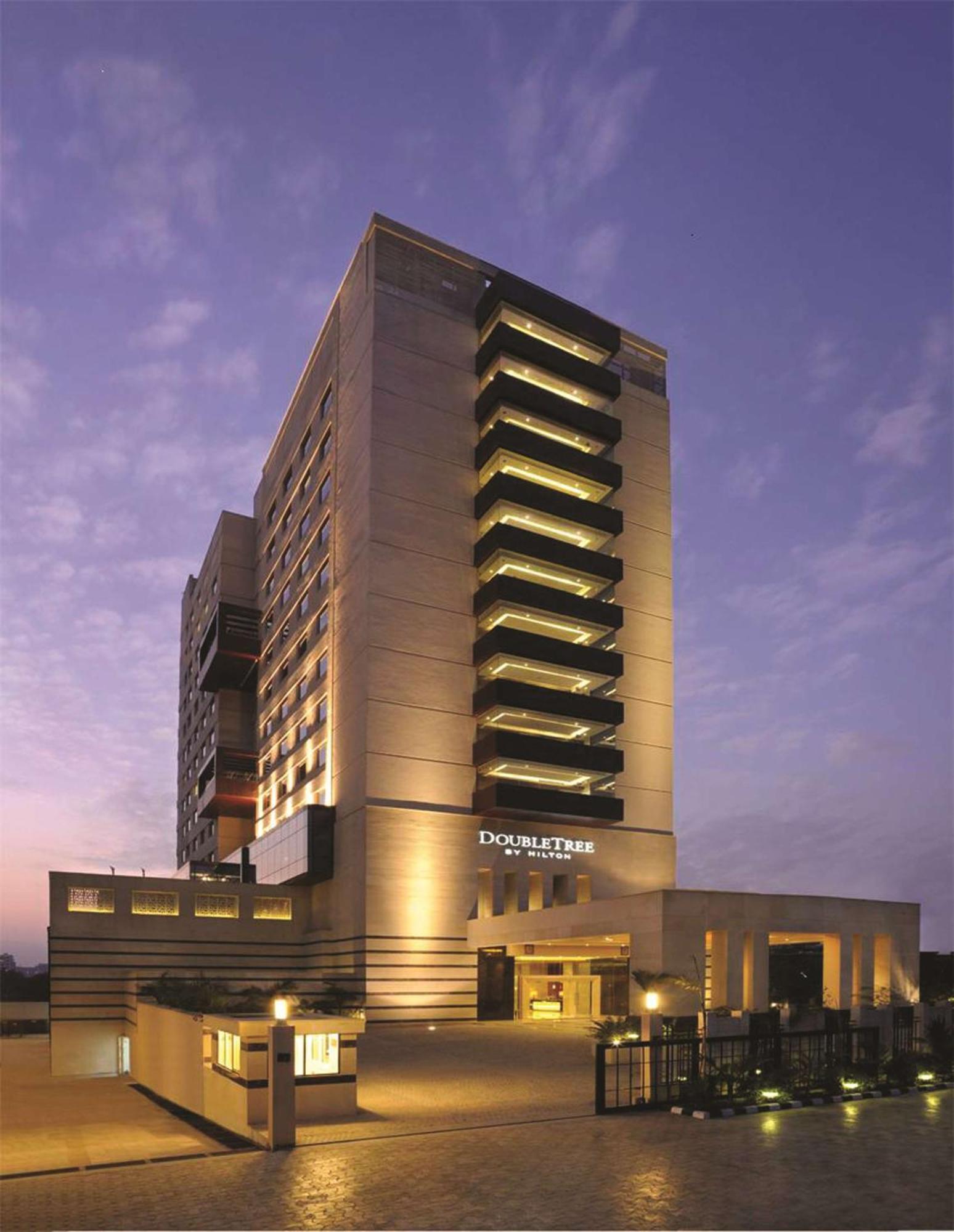 Doubletree By Hilton Gurgaon New Delhi Ncr Hotel Bagian luar foto