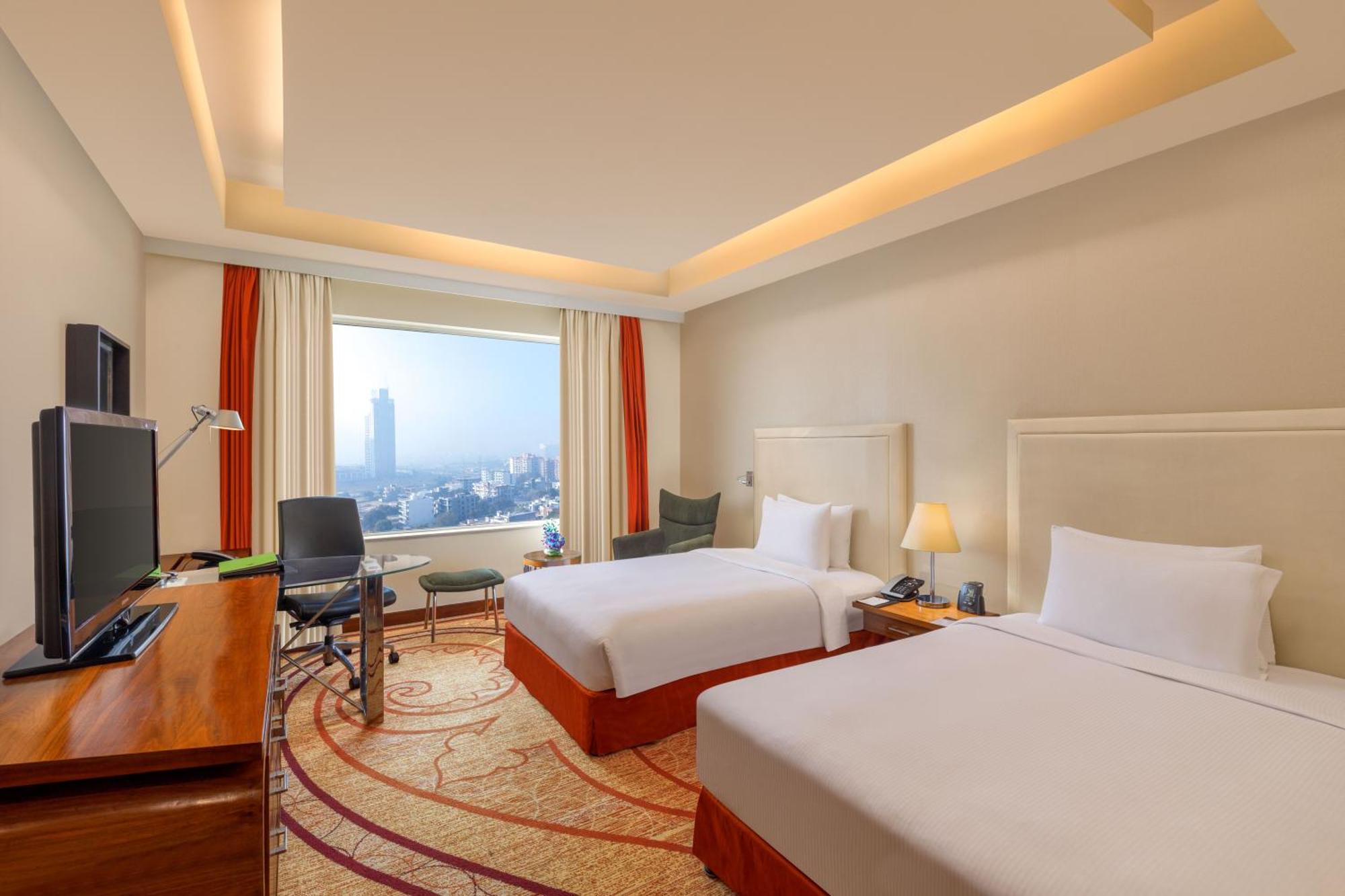 Doubletree By Hilton Gurgaon New Delhi Ncr Hotel Bagian luar foto