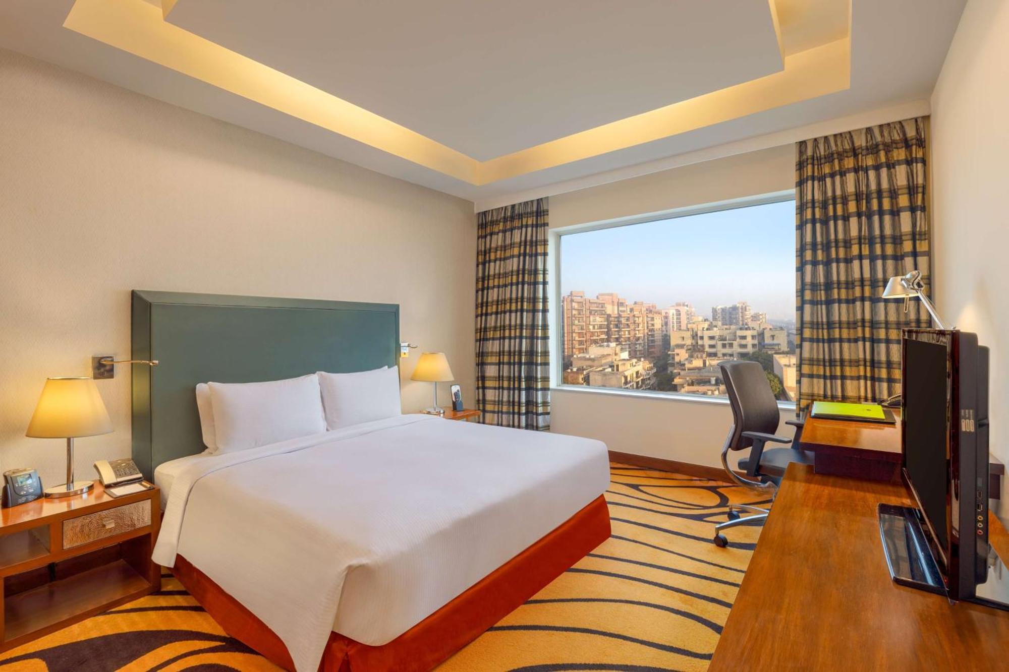 Doubletree By Hilton Gurgaon New Delhi Ncr Hotel Bagian luar foto