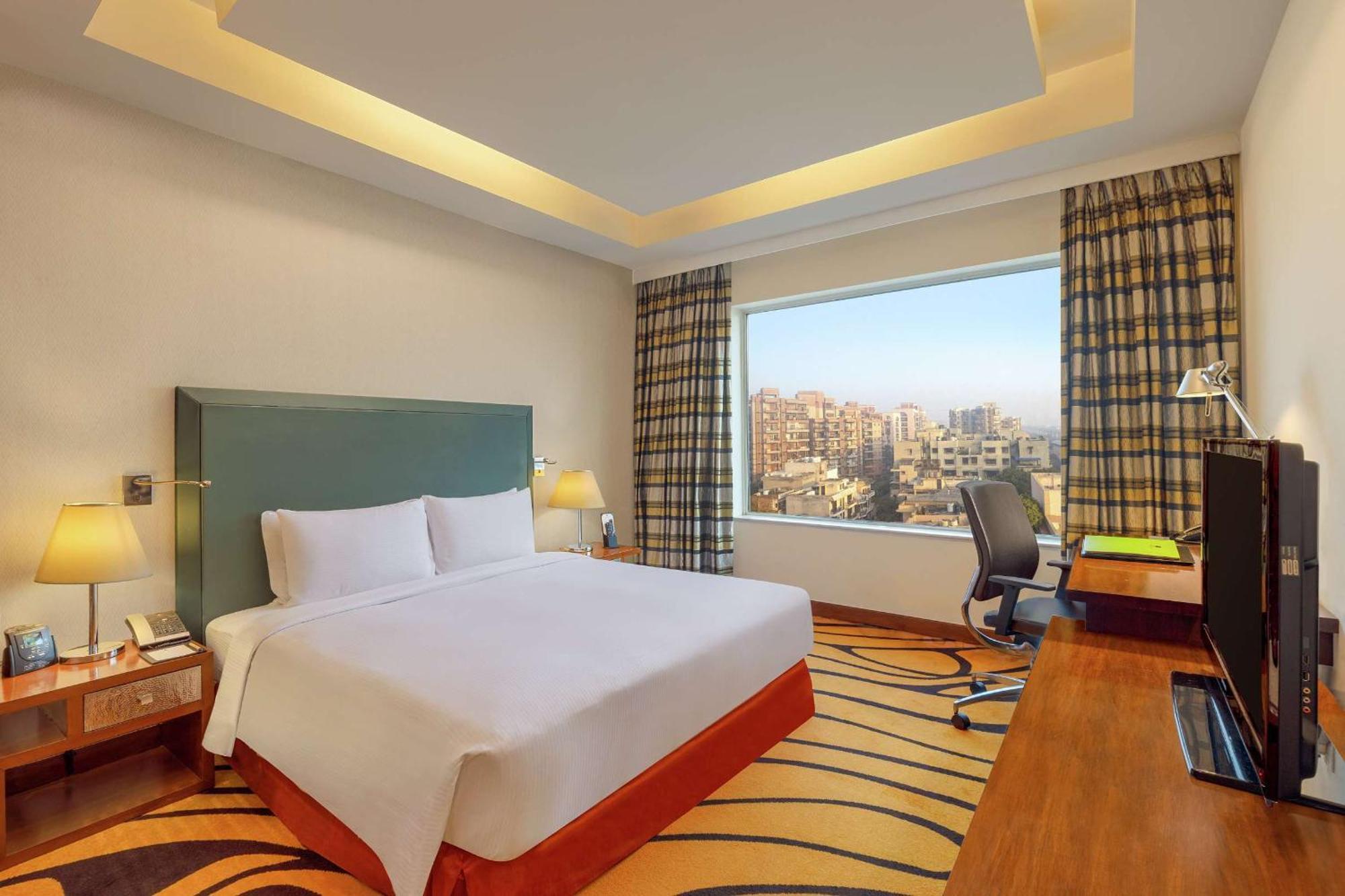 Doubletree By Hilton Gurgaon New Delhi Ncr Hotel Bagian luar foto