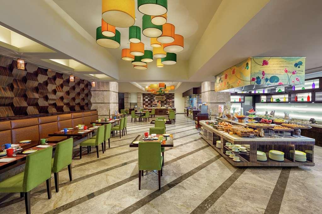 Doubletree By Hilton Gurgaon New Delhi Ncr Hotel Restoran foto